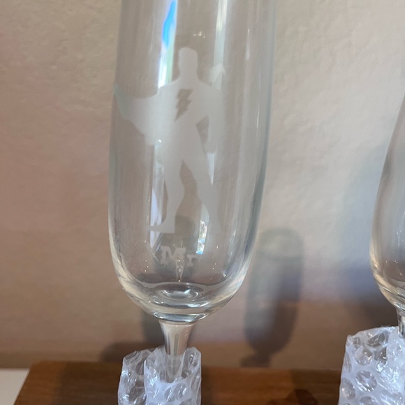 Shazam Toasting glasses - Picture 4 of 5